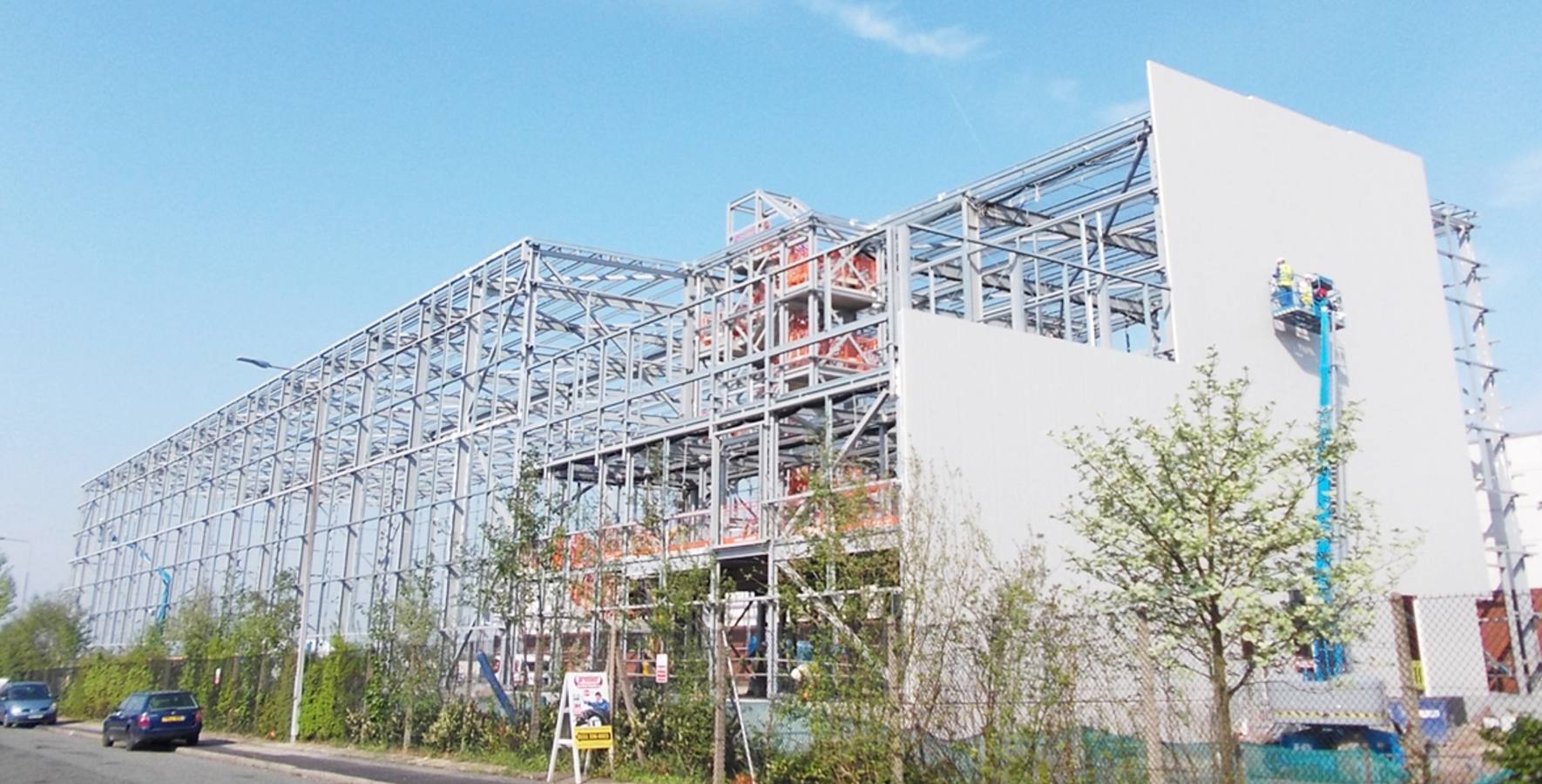 Aldi Distribution Centre in Neston - Billington Structures