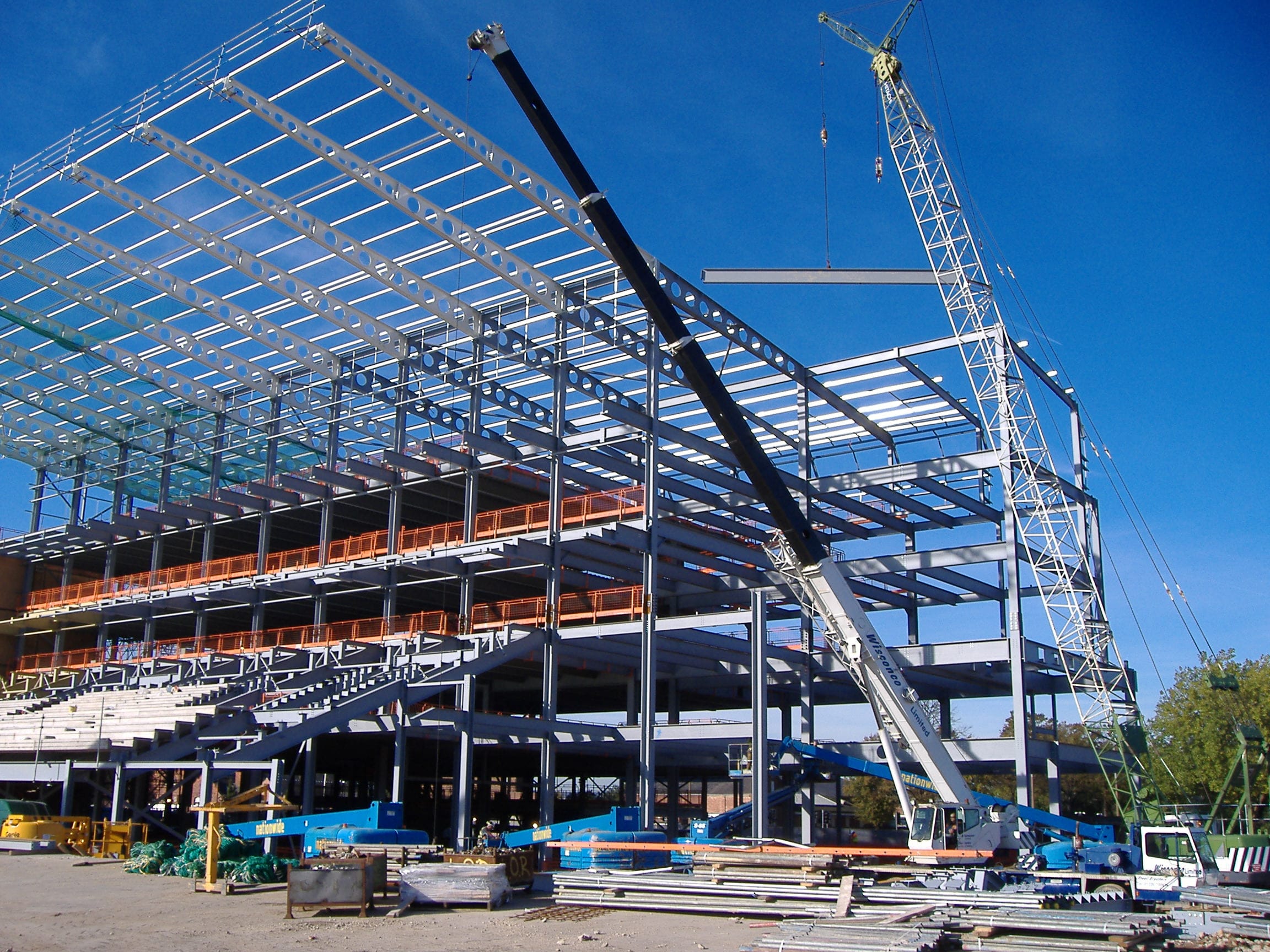 Doncaster Racecourse - Stadium - structural steelwork from Billington